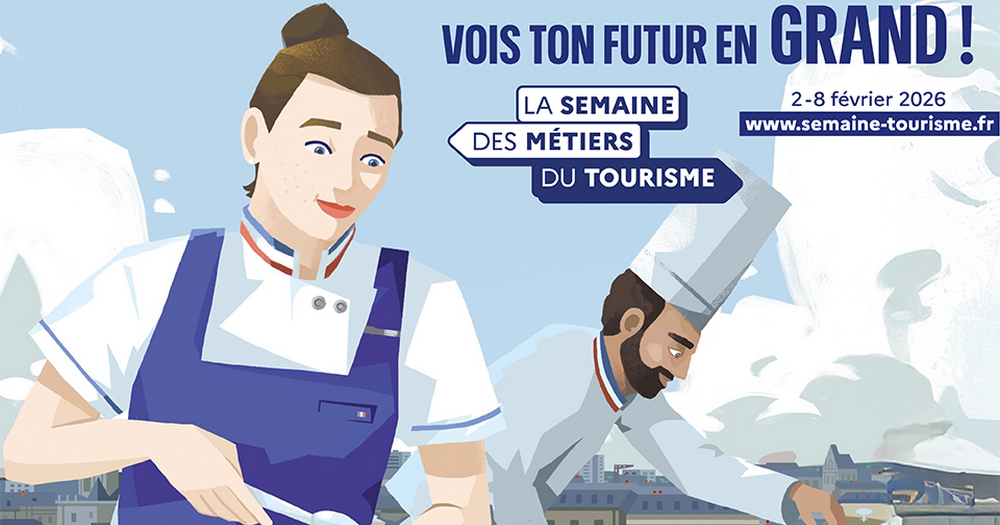 Semaine des métiers du Tourisme 2026 ; deux cuisiniers géants cuisinent surplombant une ville.